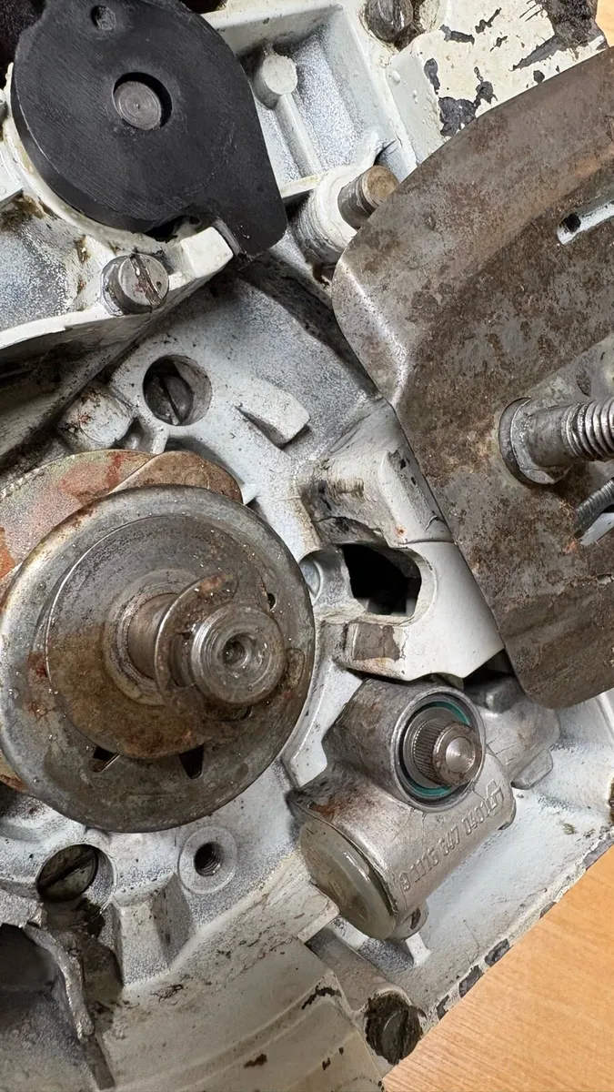 Stihl 028AV for parts - Image 4