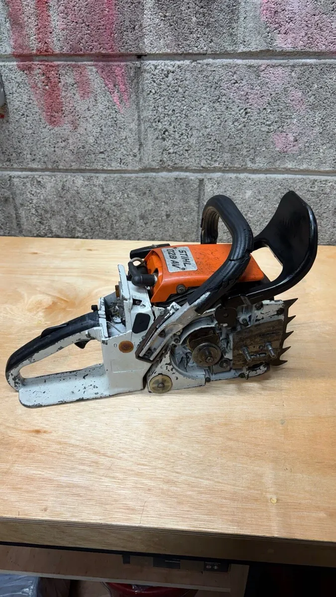 Stihl 028AV for parts - Image 3