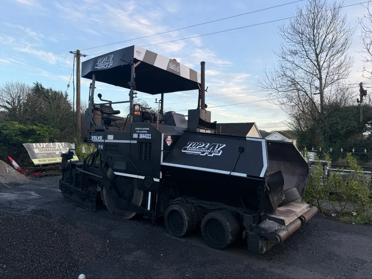 Tar paver Volvo abg titan 473-2 - Image 1