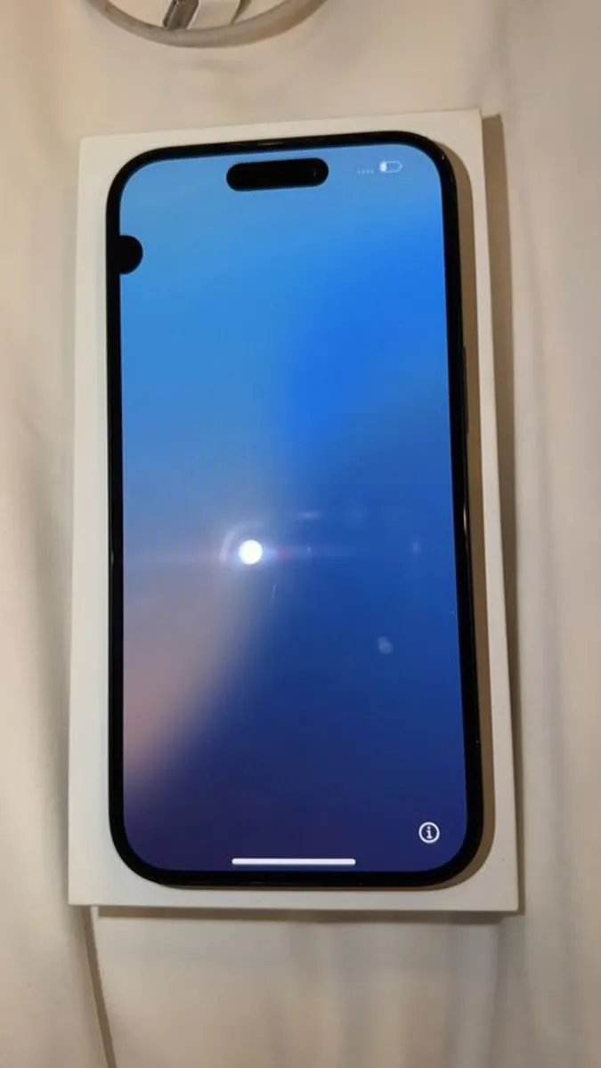 Iphone 15 - Image 4