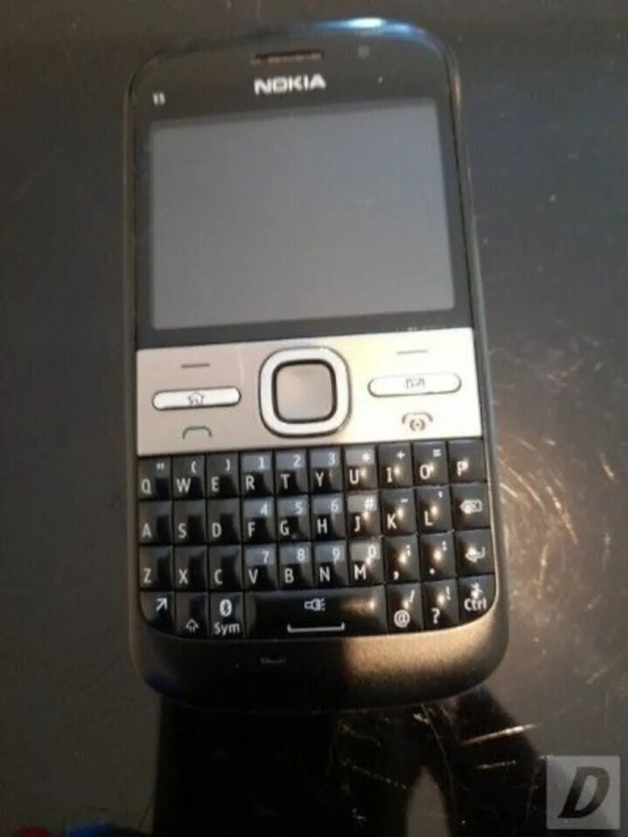 Antique Vintage Nokia E5-00 Unlocked Mobile Phone - Image 3