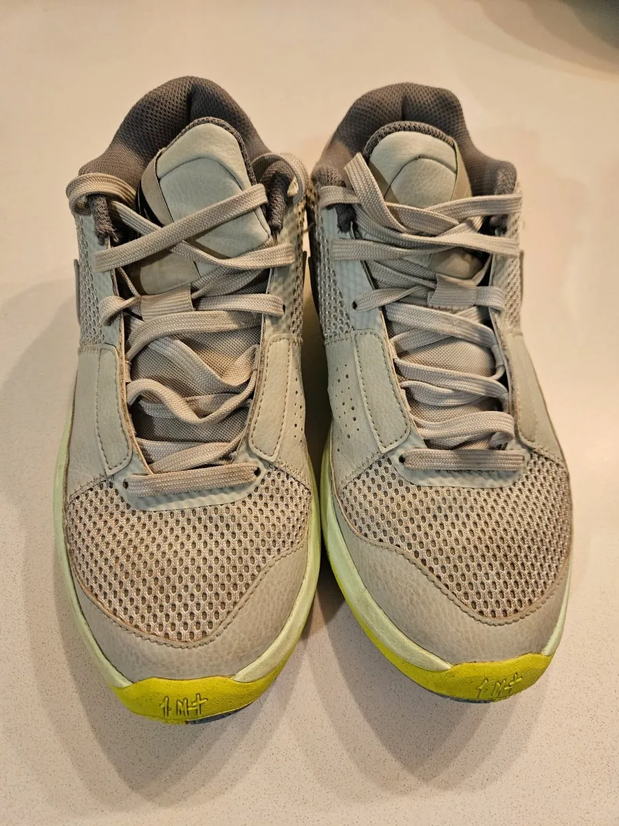 Kids Basketball shoes - Image 4