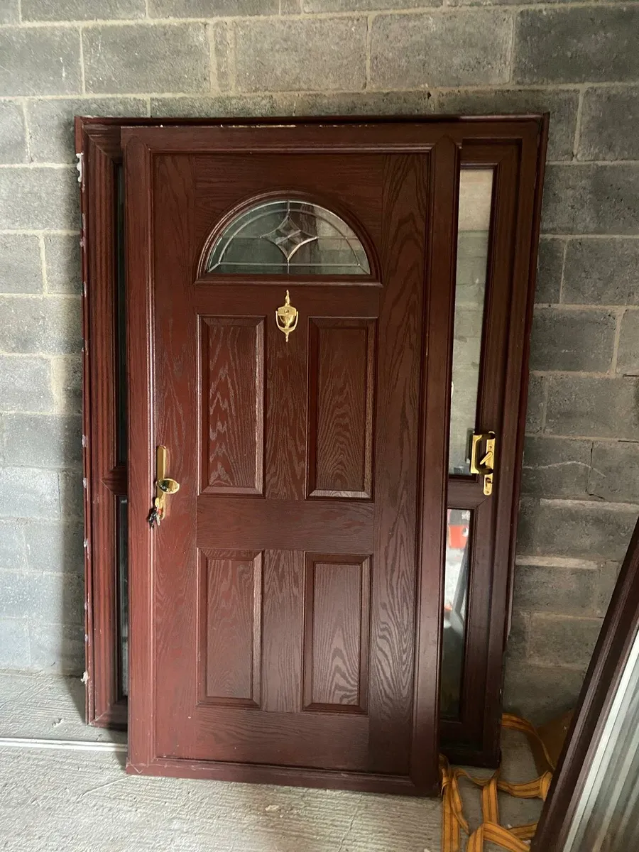 HIGH QUALITY COMPOSITE FRONT DOOR FOR SALE