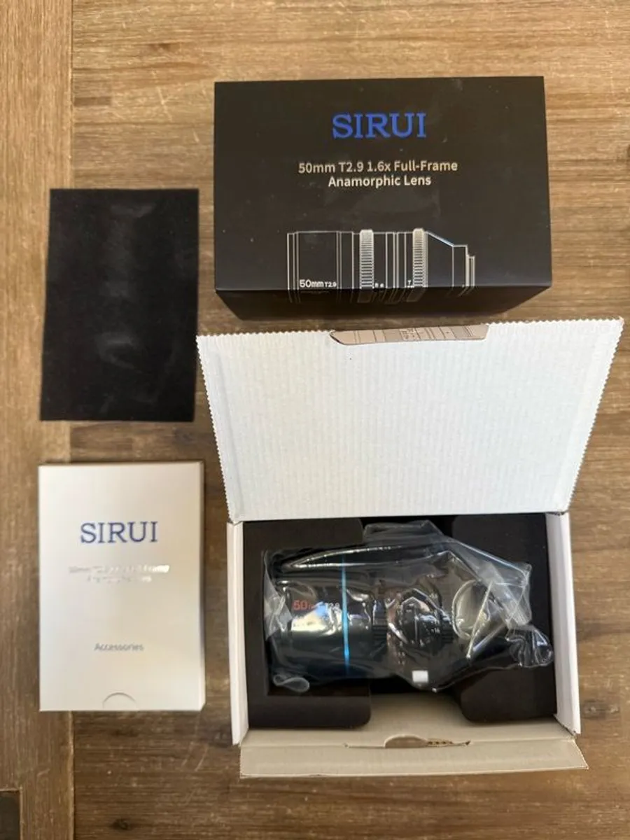 SIRUI Venus 50mm T2.9 Anamorphic lens for L-Mount - Image 3