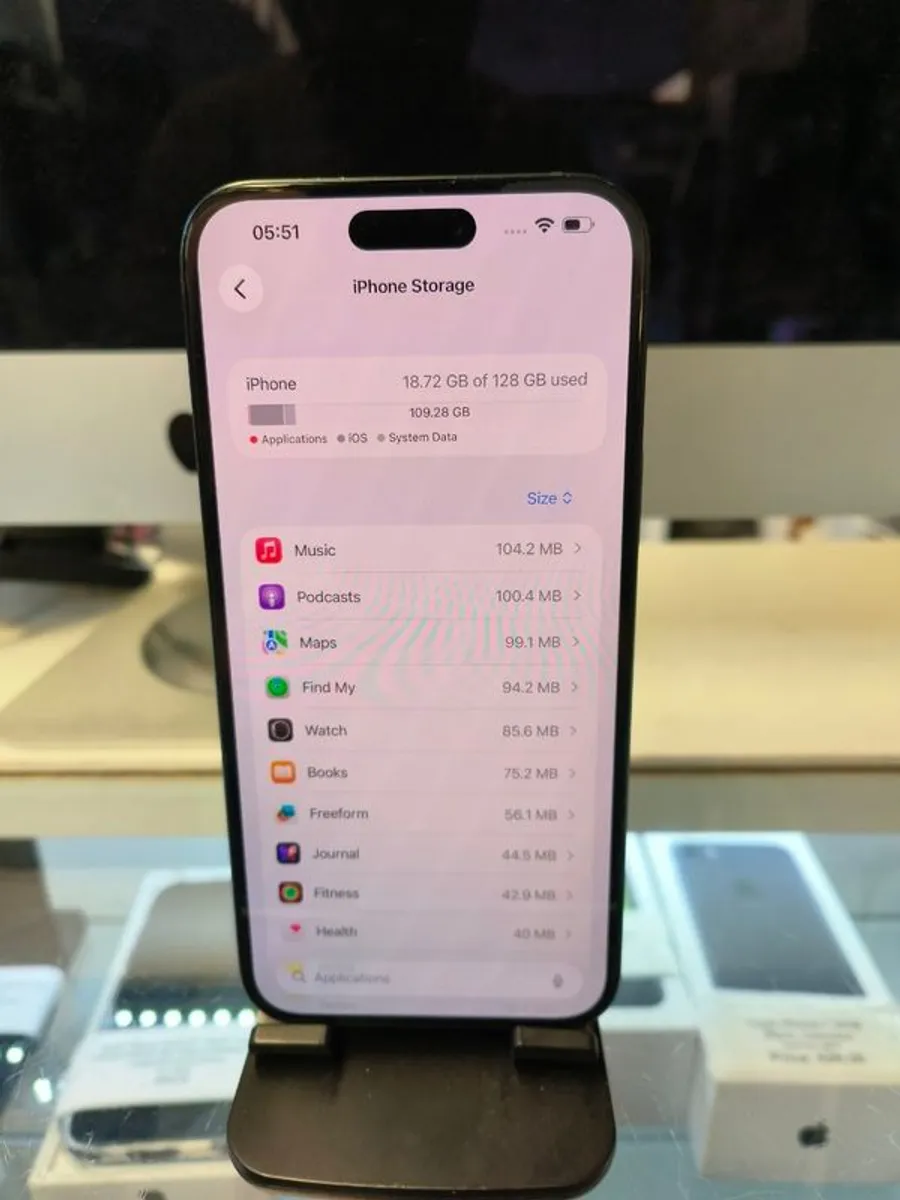 Apple Iphone 15 Plus 128GB Unlocked (89% Battery ),Black, Used - Image 4