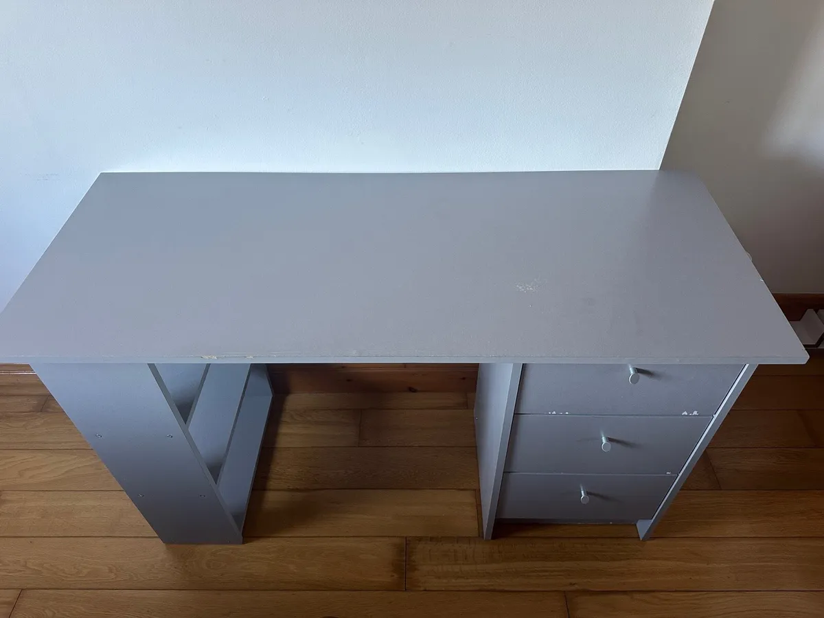 Desk - Image 1