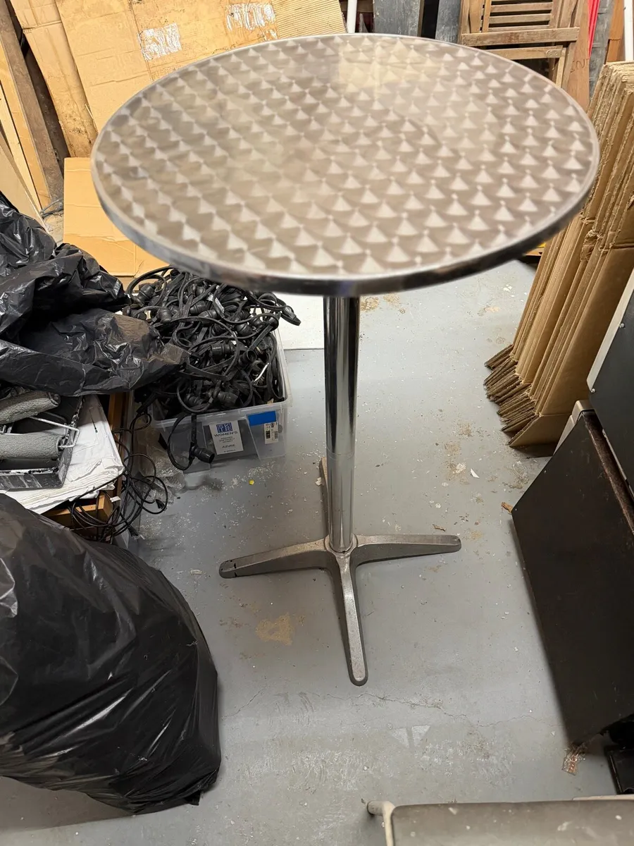 Round Flip Top Pod Tables 600mm - Image 4