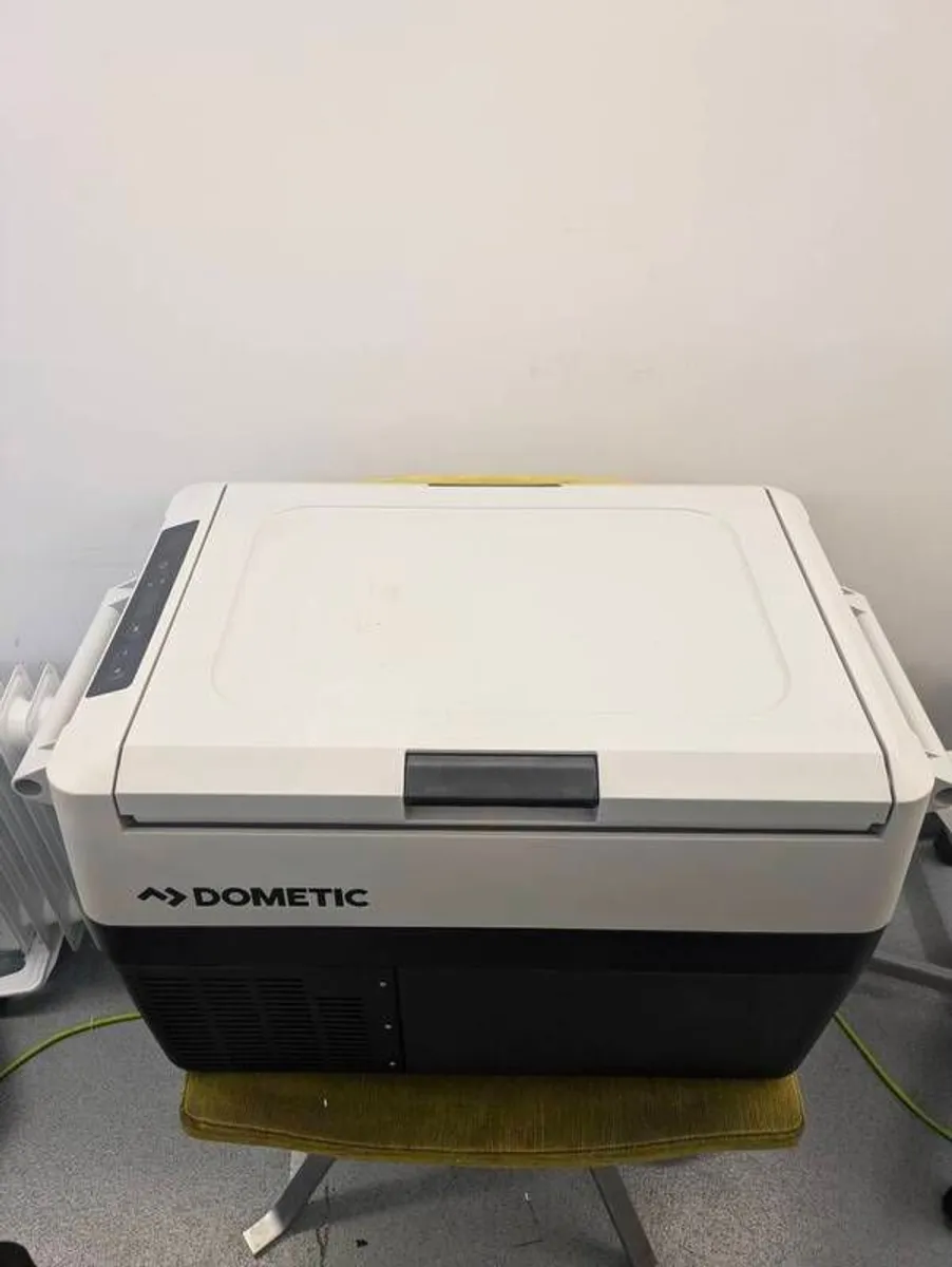 Dometic CFF 35 compressor cooler fridge ( camper + boat) - Image 1