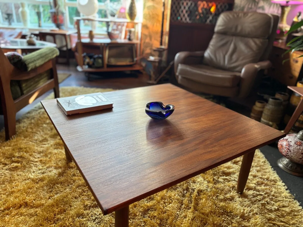 Mid century XL coffee table. - Image 3
