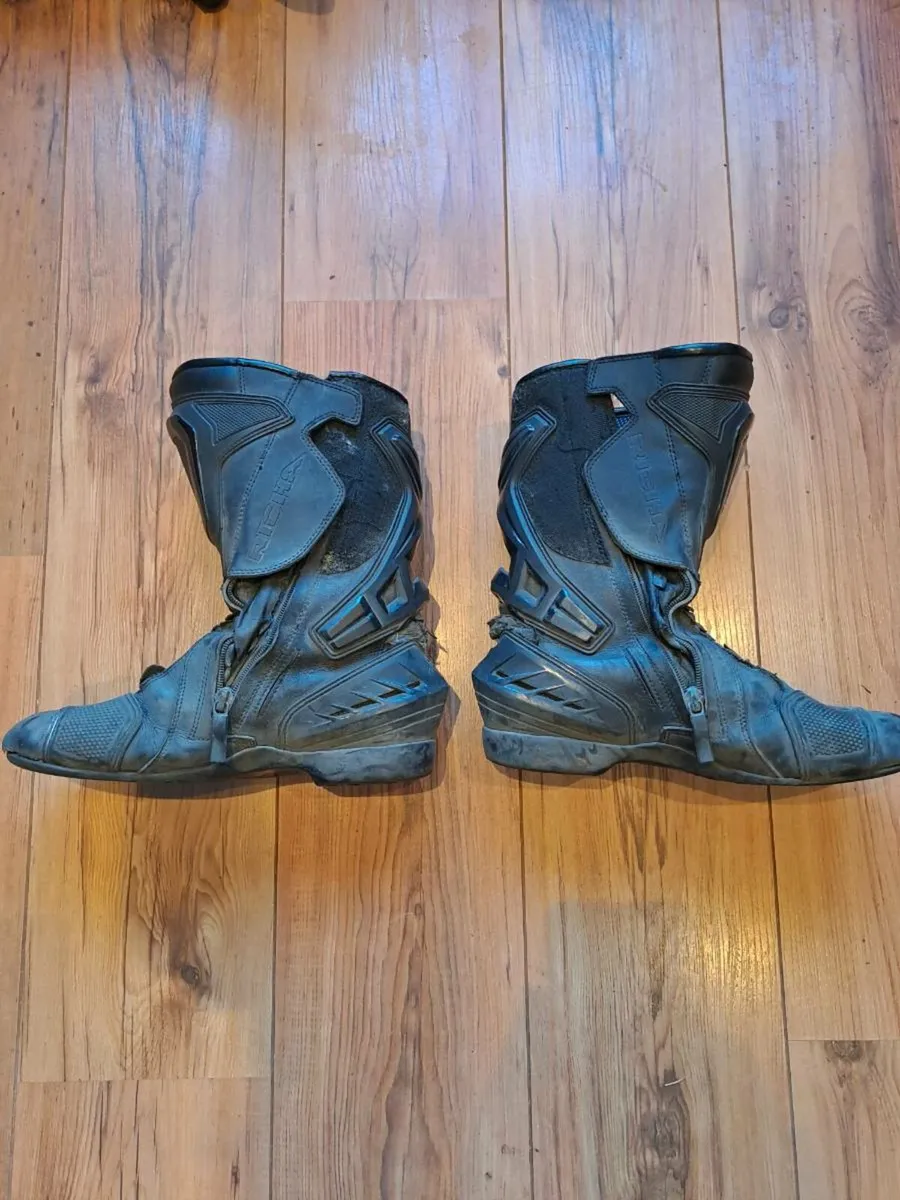 Motorbike gear and accessories for sale - Image 2