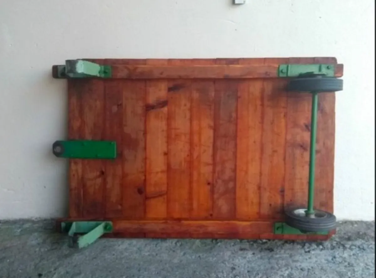 Wooden trolley - Image 3