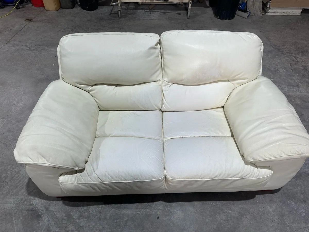 Cream leather couch 3+2