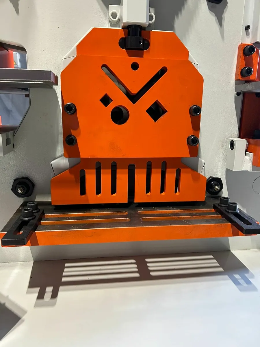 Sunrise IW-45K Ironworker (Single Phase) - Image 4