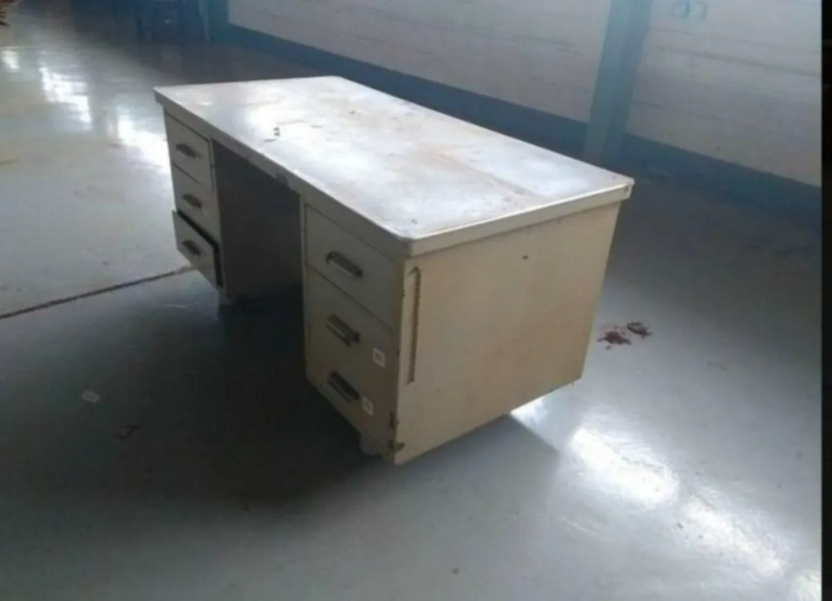 Industrial metal desk - Image 1