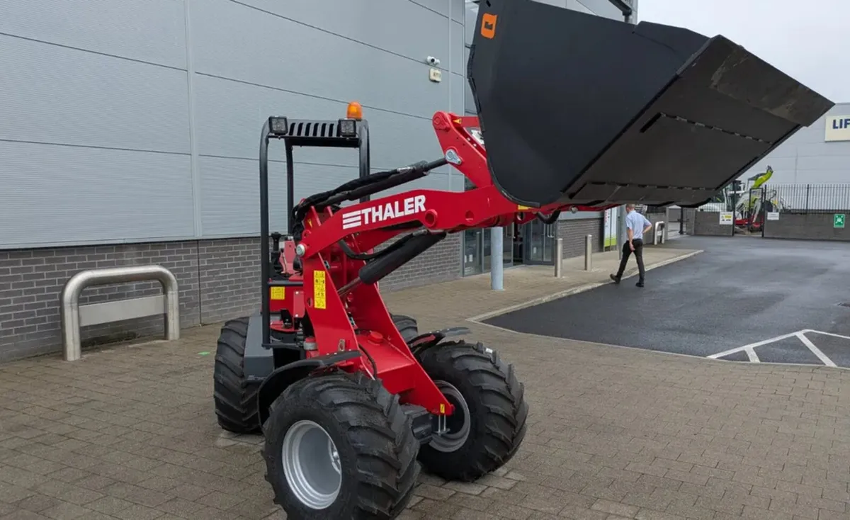 New German built Thaler 2230s wheeled loader - Image 2