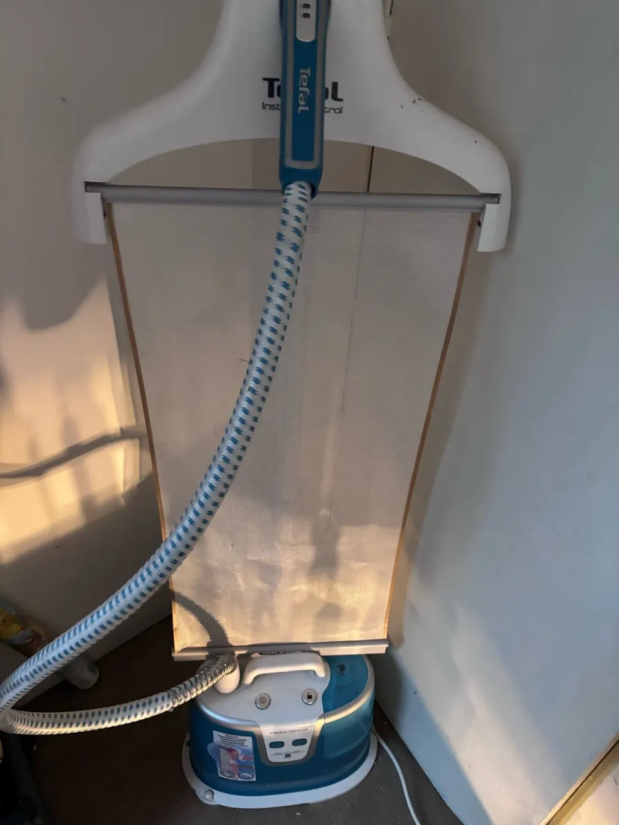 Clothes iron commercial - Image 1