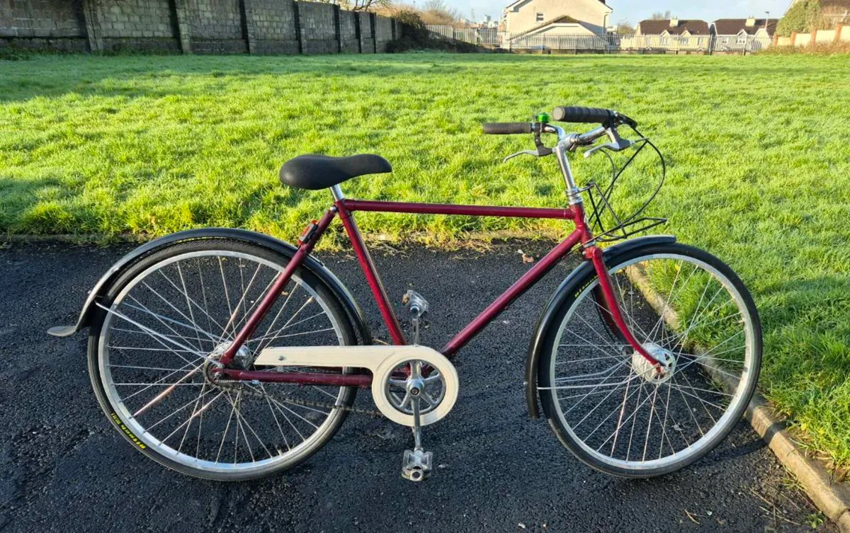 CLASSIC DUTCH BICYCLE - Image 1