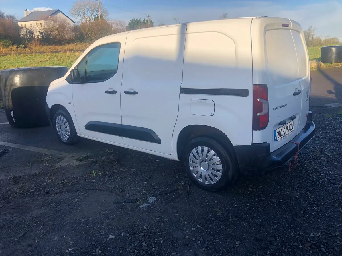 2020 PEUGEOT PARTNER 3SEAT FSH NO VAT - Image 2