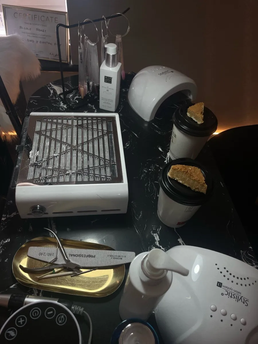 Nail Desk To Rent - Image 2