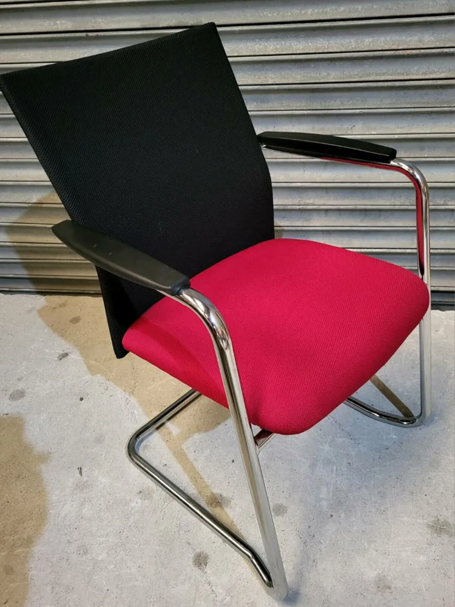 30 + Superb Quality Haworth Multi Purpose Chairs. - Image 3