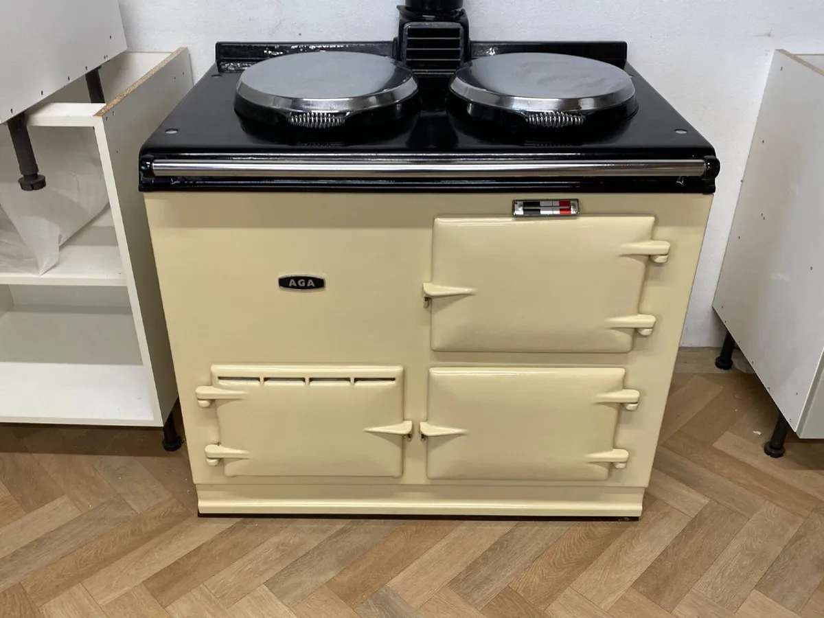 Aga deluxe range cooker - Image 1