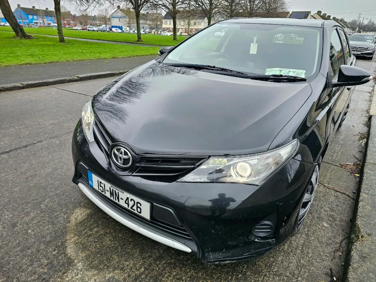 2015 Toyota Auris 1.4 D4D Comercial - Image 3