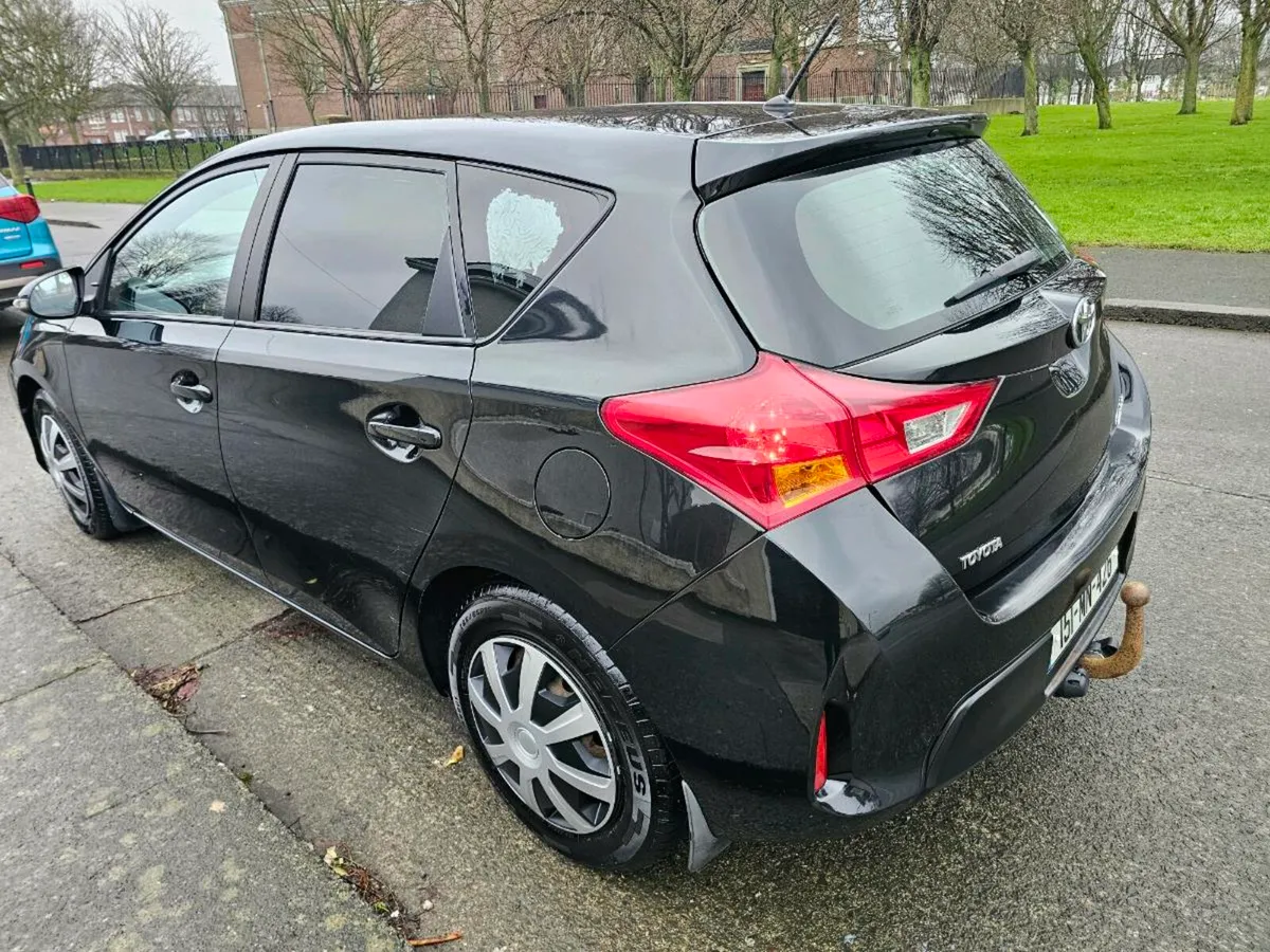 2015 Toyota Auris 1.4 D4D Comercial - Image 4