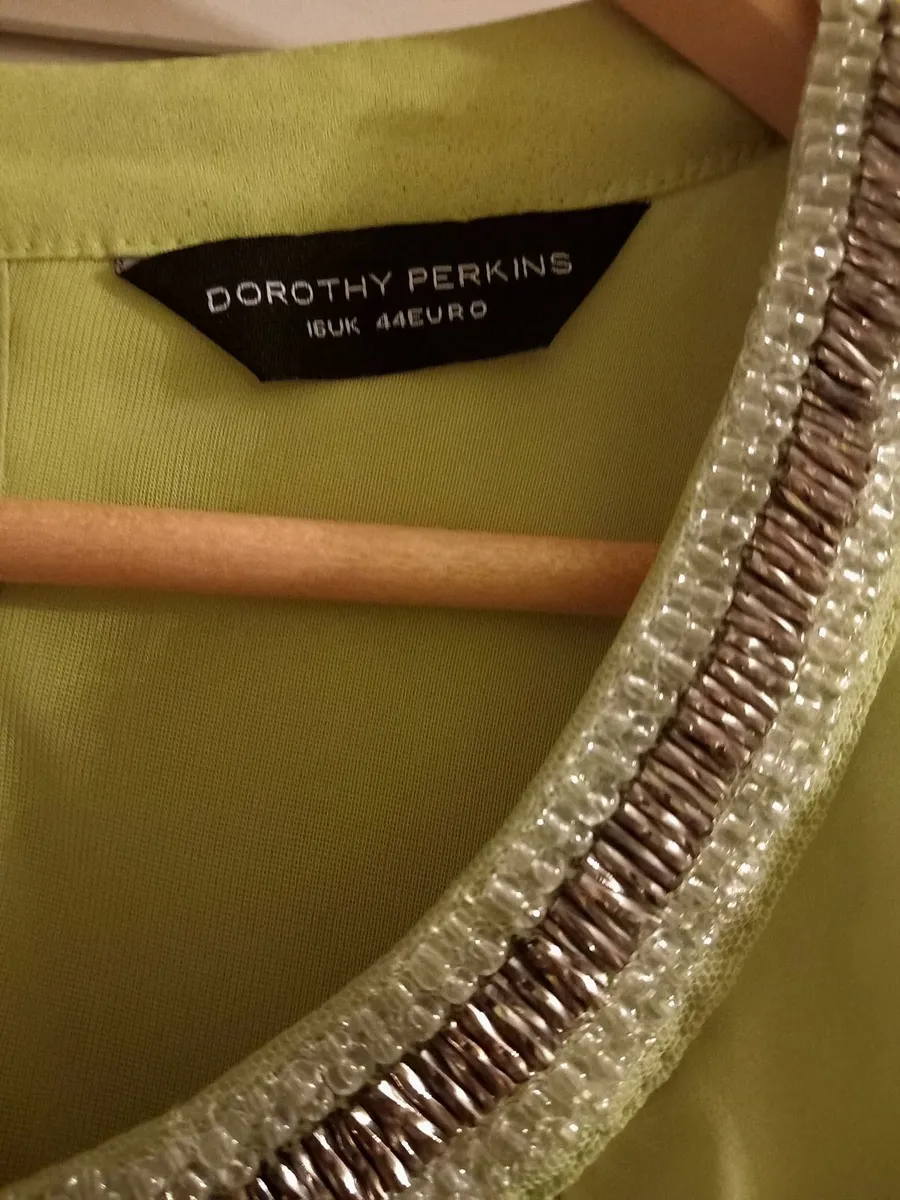 Dorothy Perkins womans top - Image 3