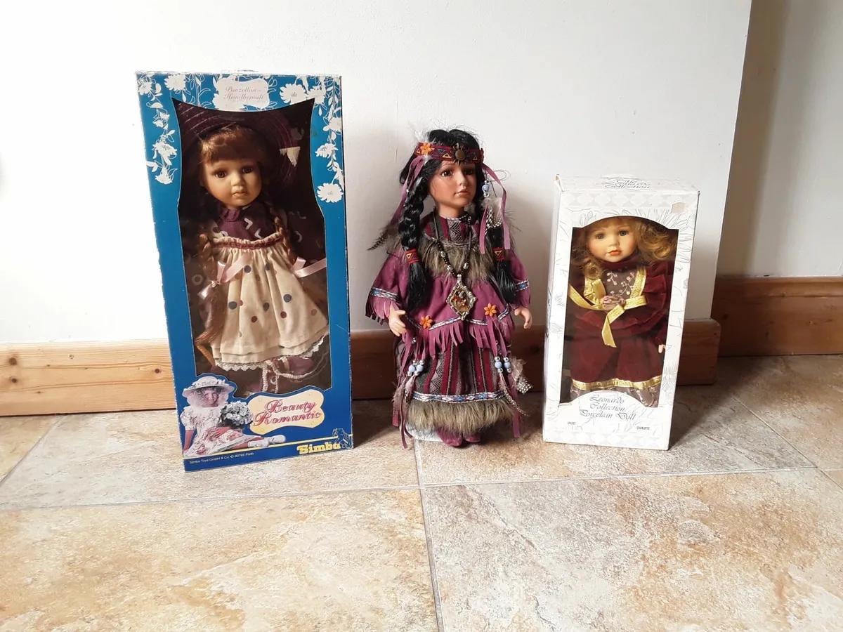Lovely porcelain dolls collectible - Image 1