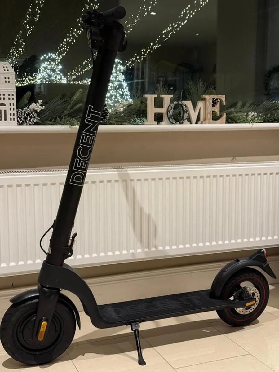 Descent One Escooter Working 100% - Mint Condition - Image 4