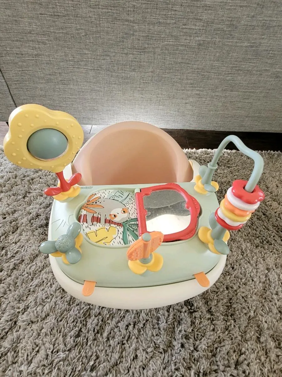 mamas & papas baby snug seat and activity tray - Image 1