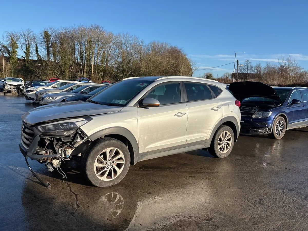 2016 Hyundai Tucson for parts - Image 2