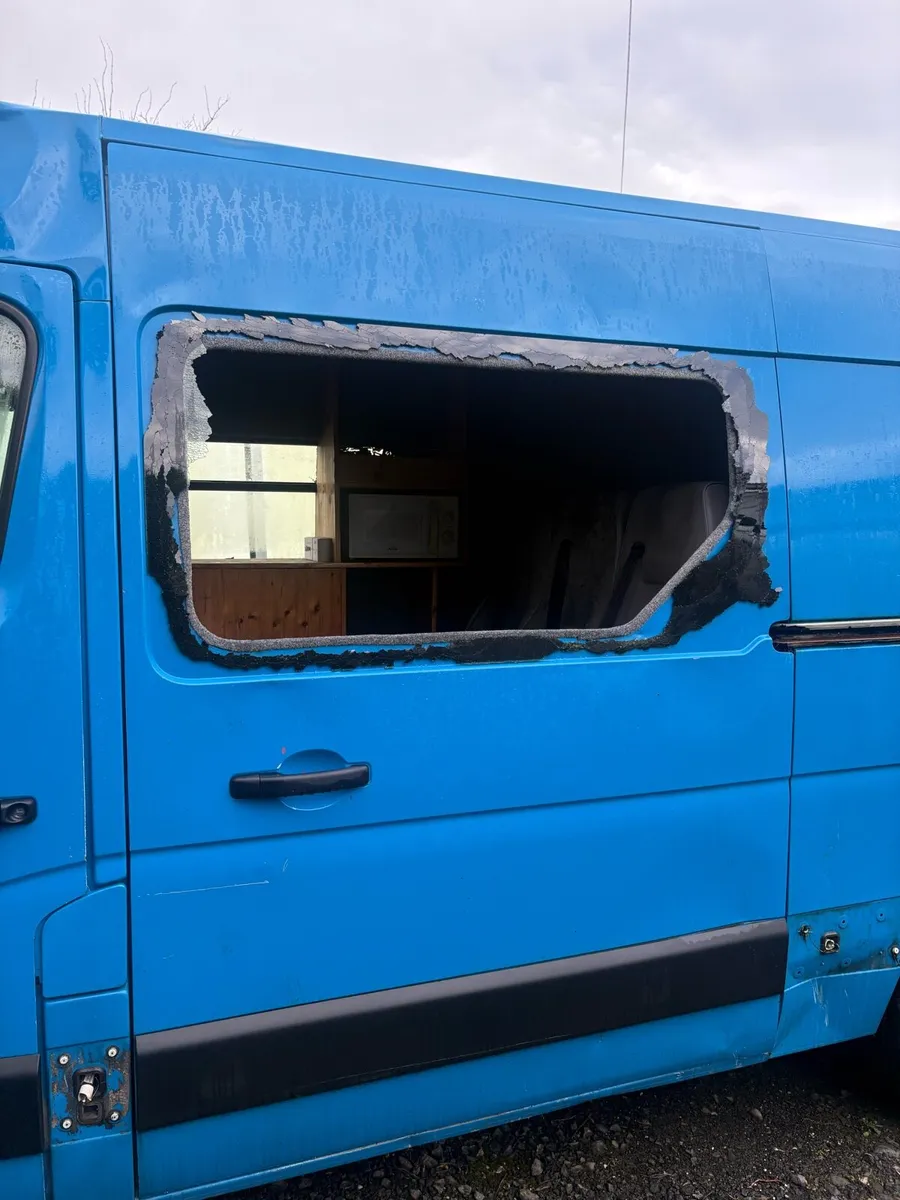 2013 Renault master crewcab - Image 4