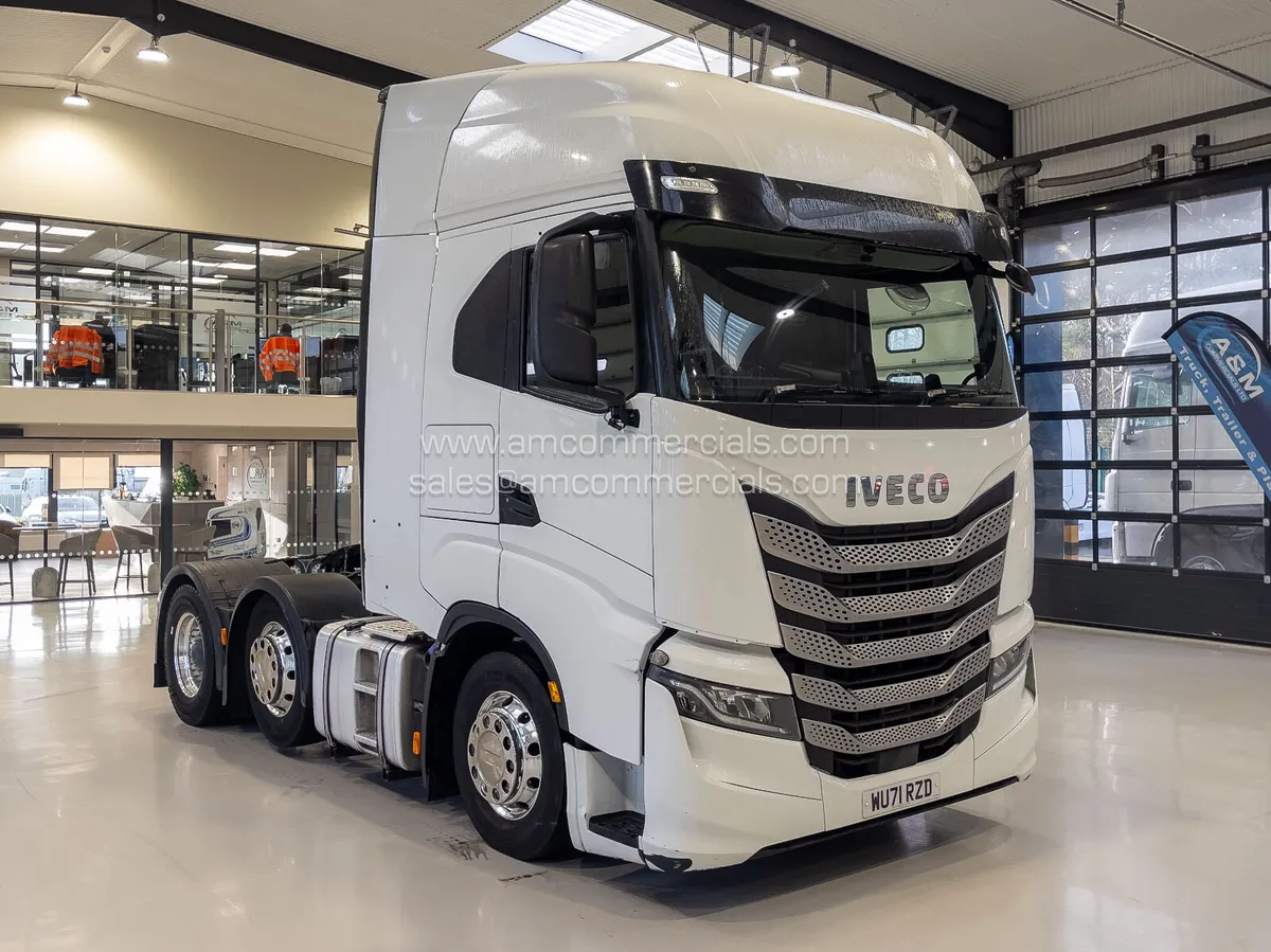 2021 IVECO STRALIS AS440 STX HIGH SLEEPER CAB - Image 1