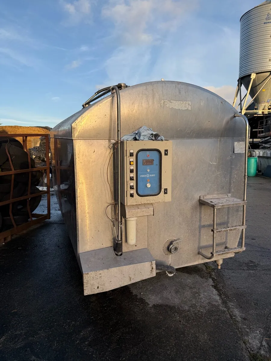 Two 6000l milk tank - Image 2