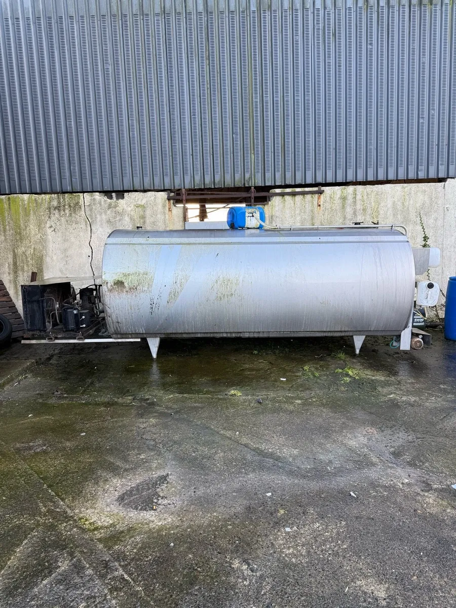 Two 6000l milk tank - Image 3