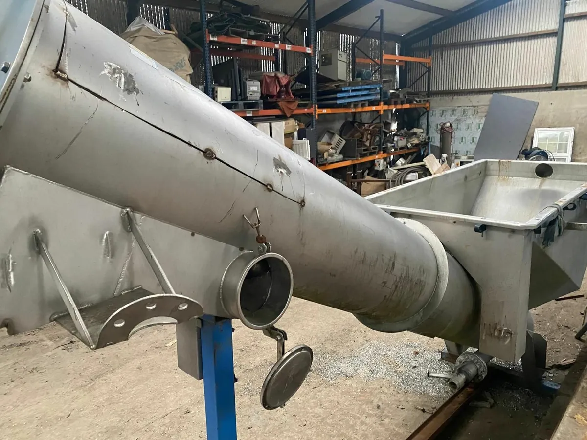 Stainless Steel Hopper 6m - Image 1