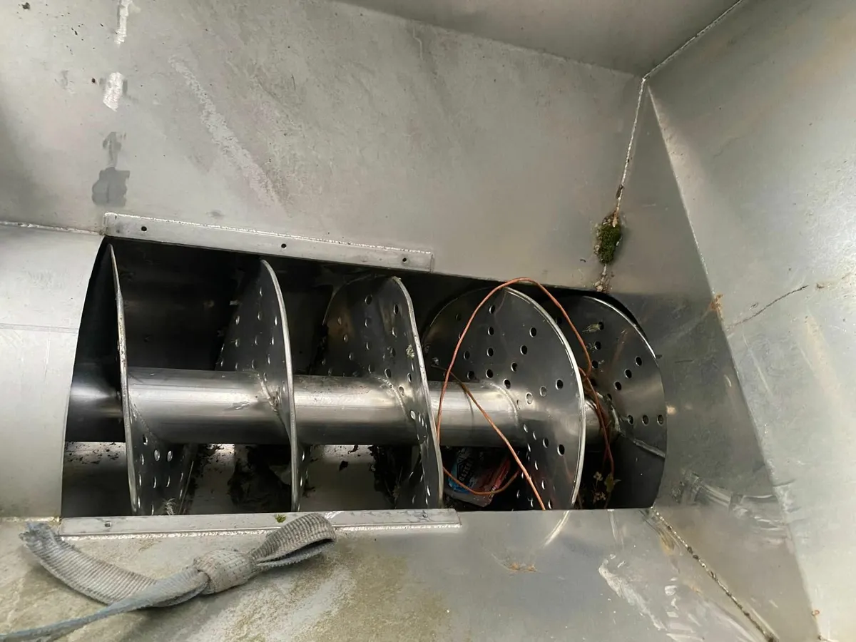 Stainless Steel Hopper 6m - Image 2