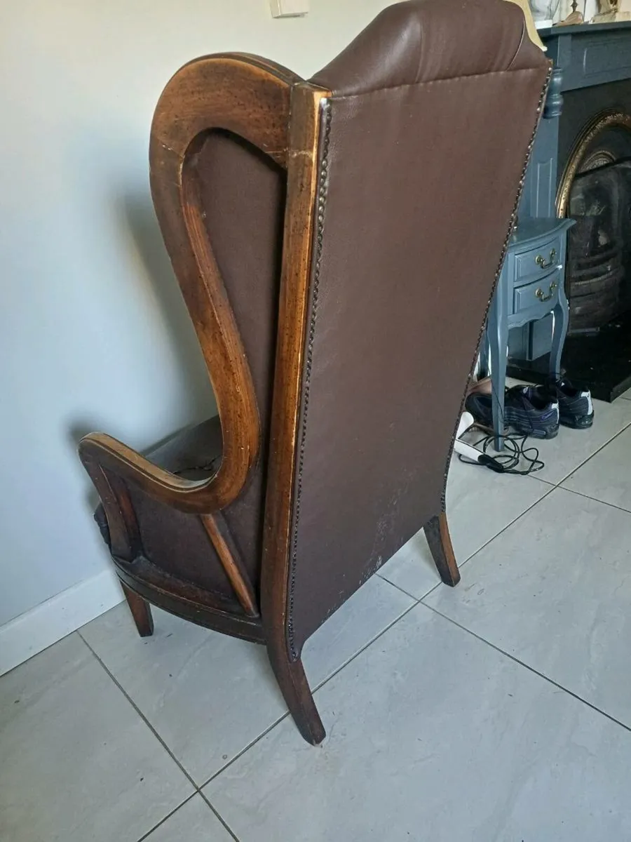 Antique armchair. - Image 4