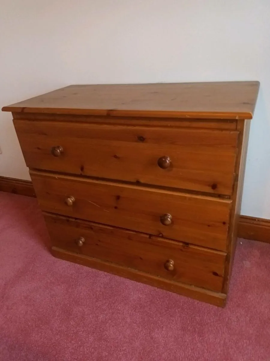Chest of Drawers
