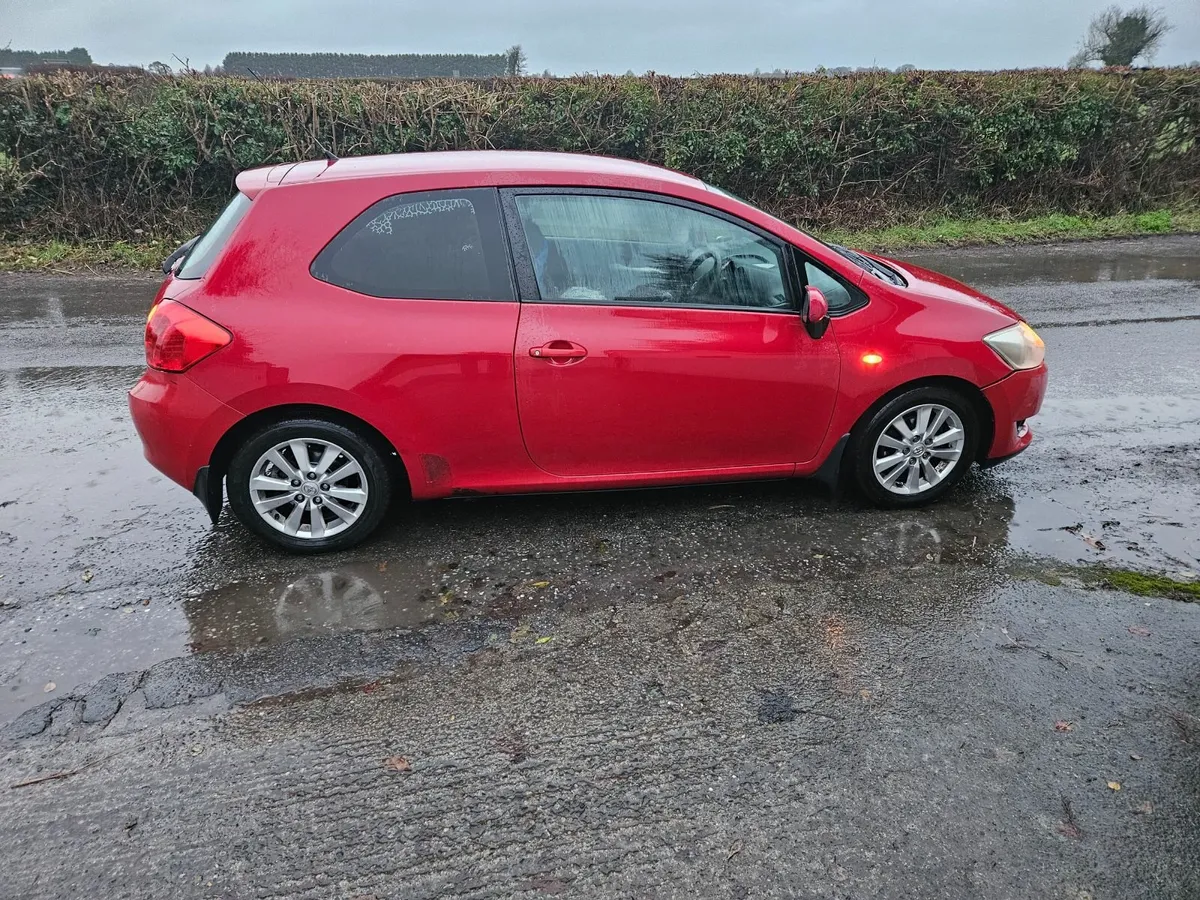 Toyota Auris Van 2008 - Image 2