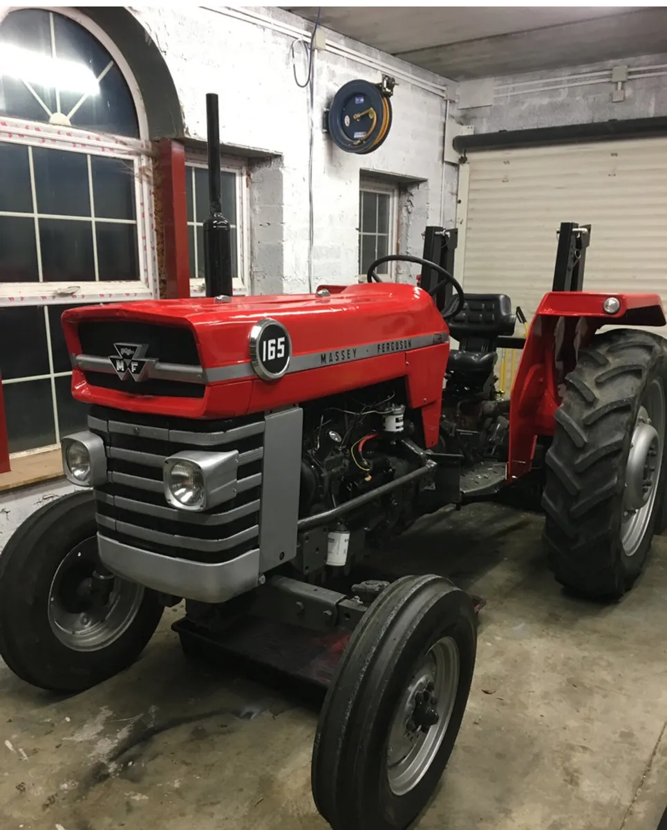 Massey 165 - Image 1