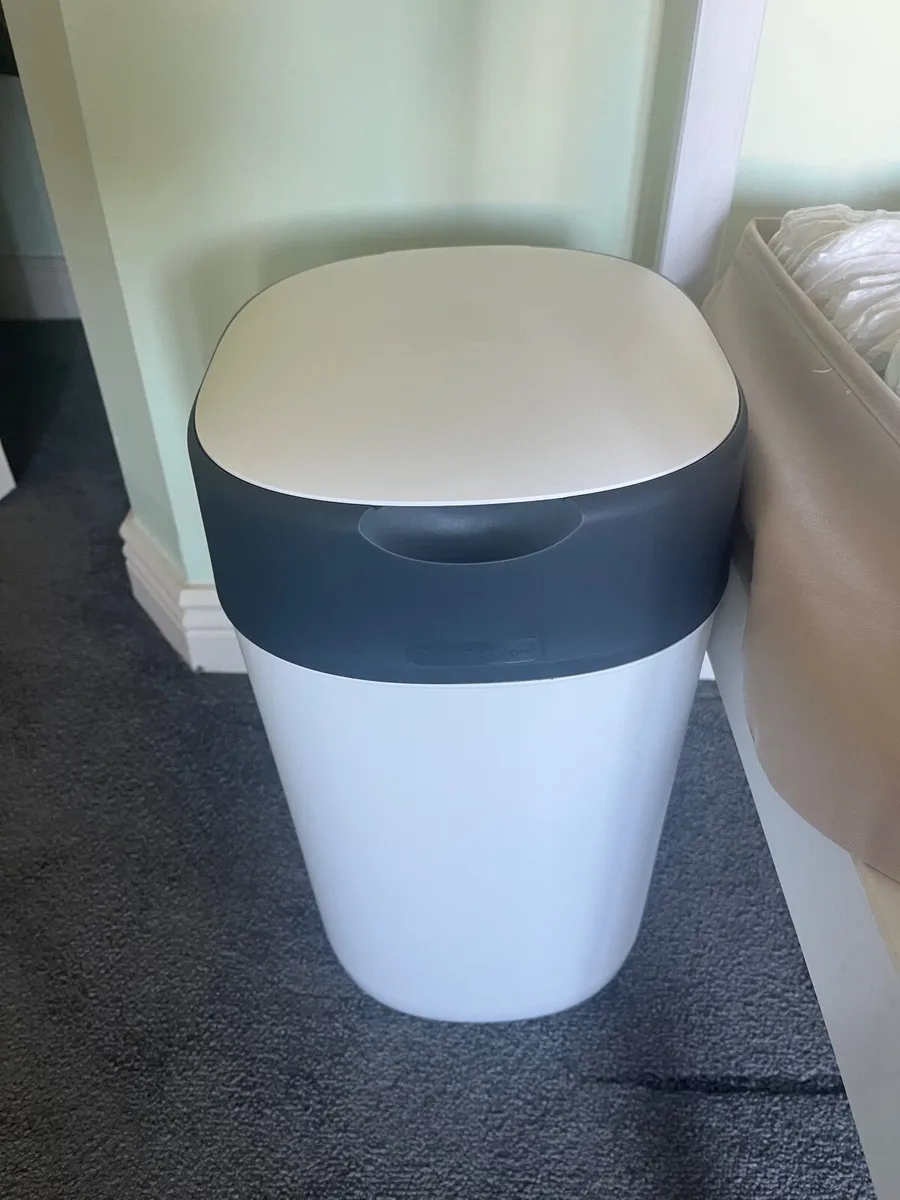 Tommee Tippee Bin and Refills - Image 2