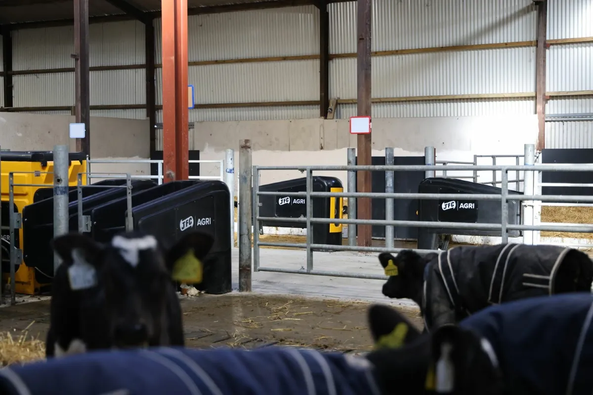 Automatic Calf Feeder - Image 1