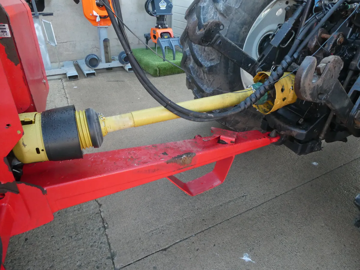 Teagle 8100  Straw Bedder - Image 4