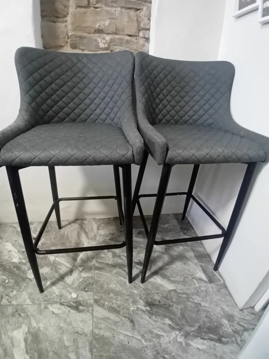 Grey bar stools x 4 - Image 1