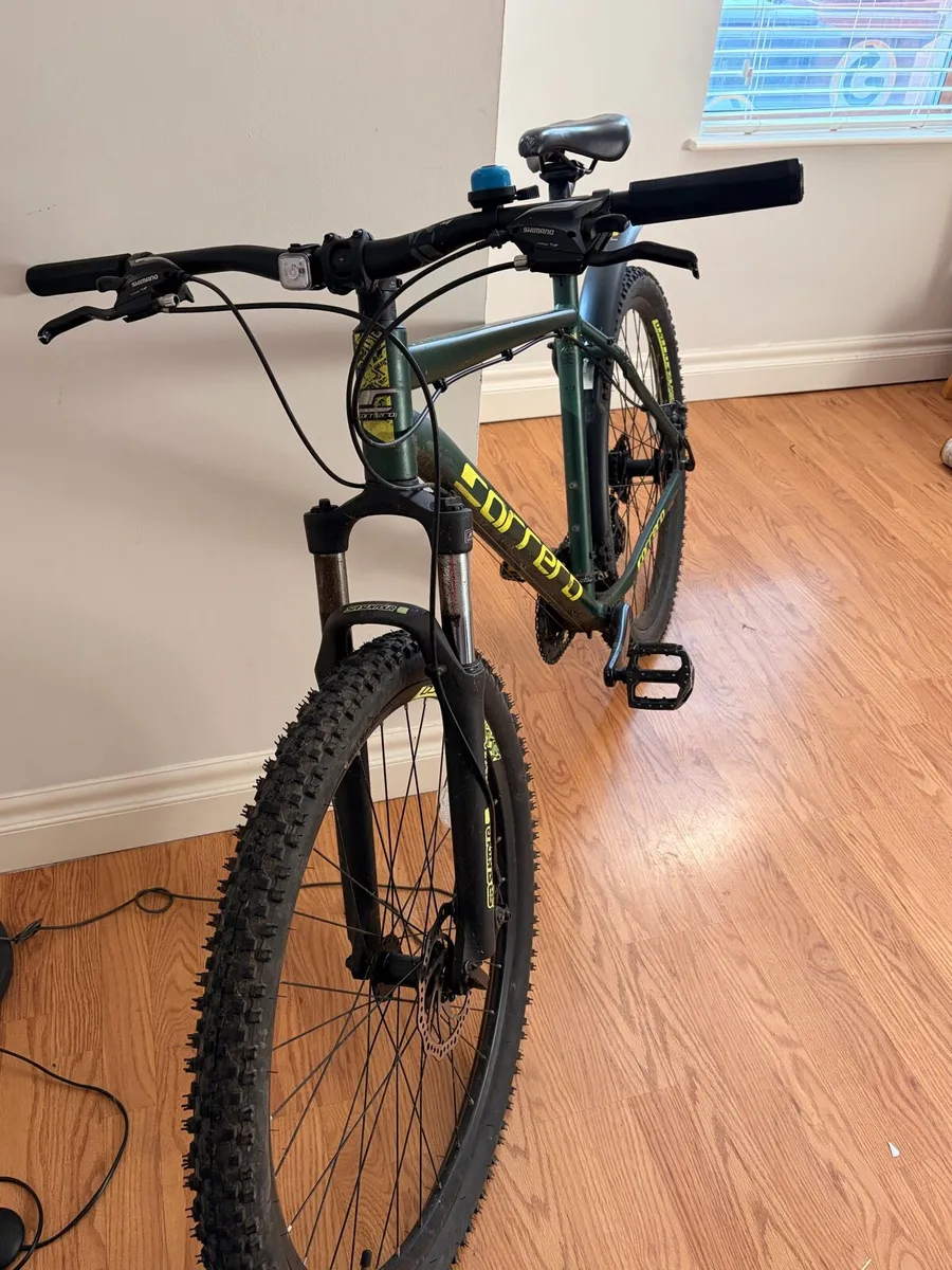 Carrera Vengeance 2×8 Hardtail Mountain Bike - Image 3