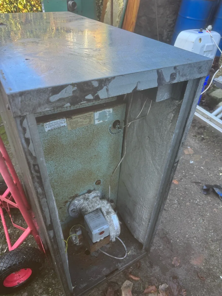 Outdoor oil boiler 90k btu - Image 3