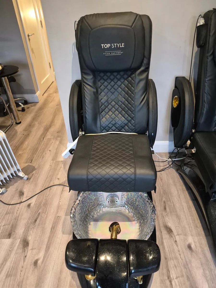 Pedicure chairs - Image 2