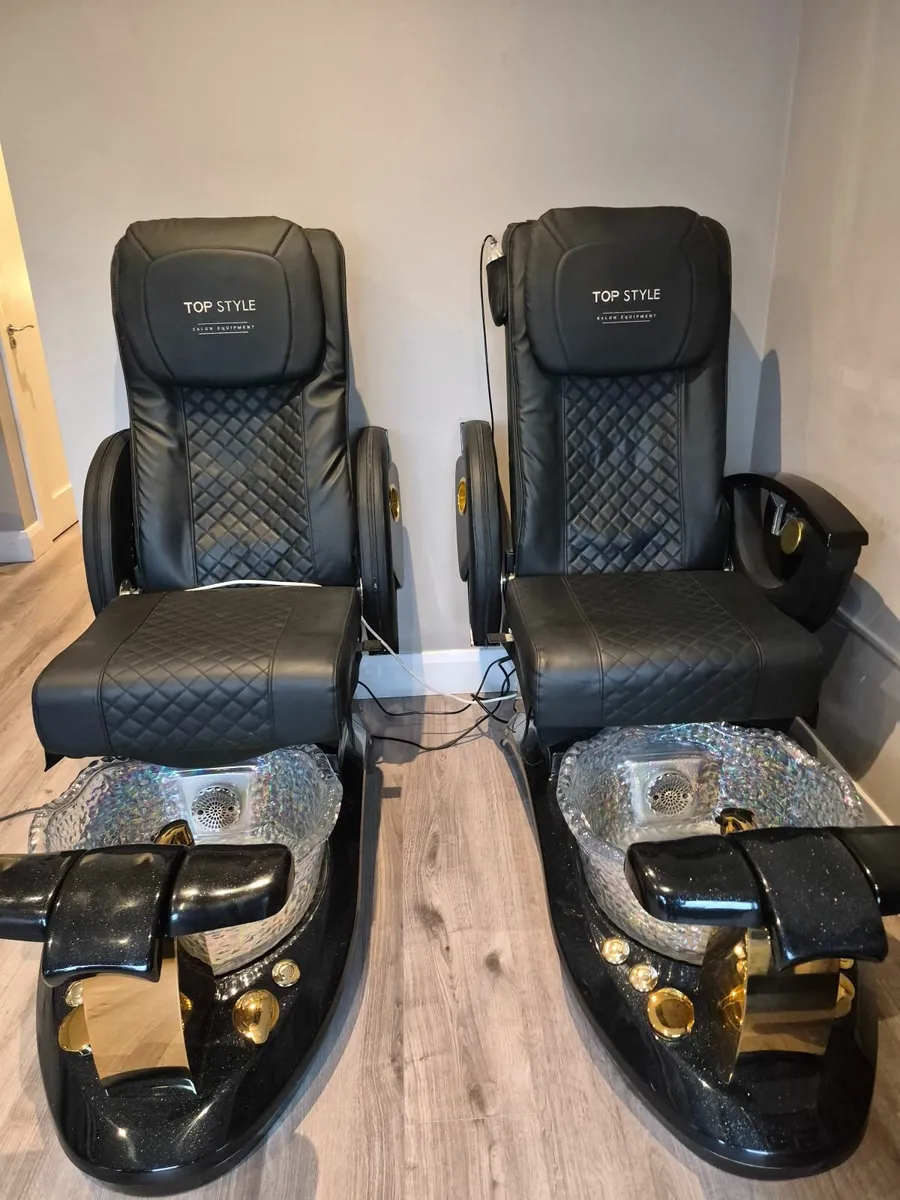 Pedicure chairs - Image 3